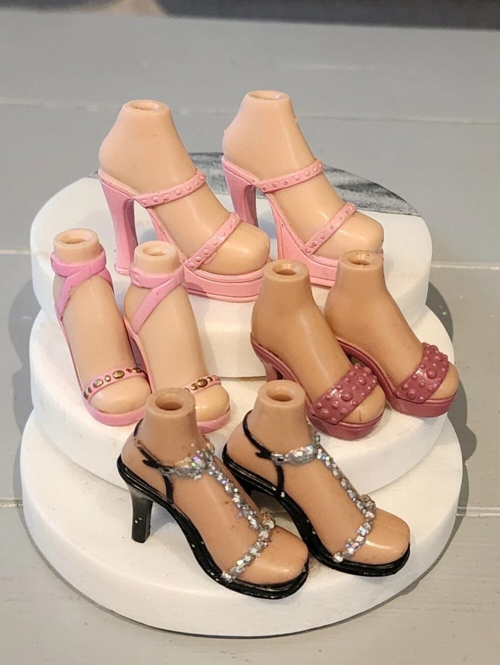 MGA Bratz G1 Western Cloe Yasmin Feet High Heel Shoes Sandals Lot Of 4 Sets